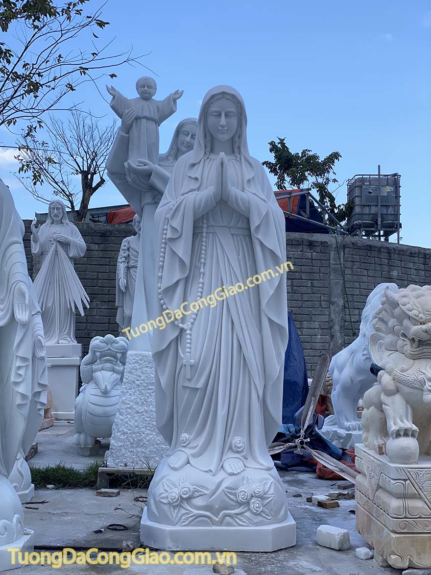 Tượng Đức Mẹ Maria bằng đá Cẩm thạch trắng